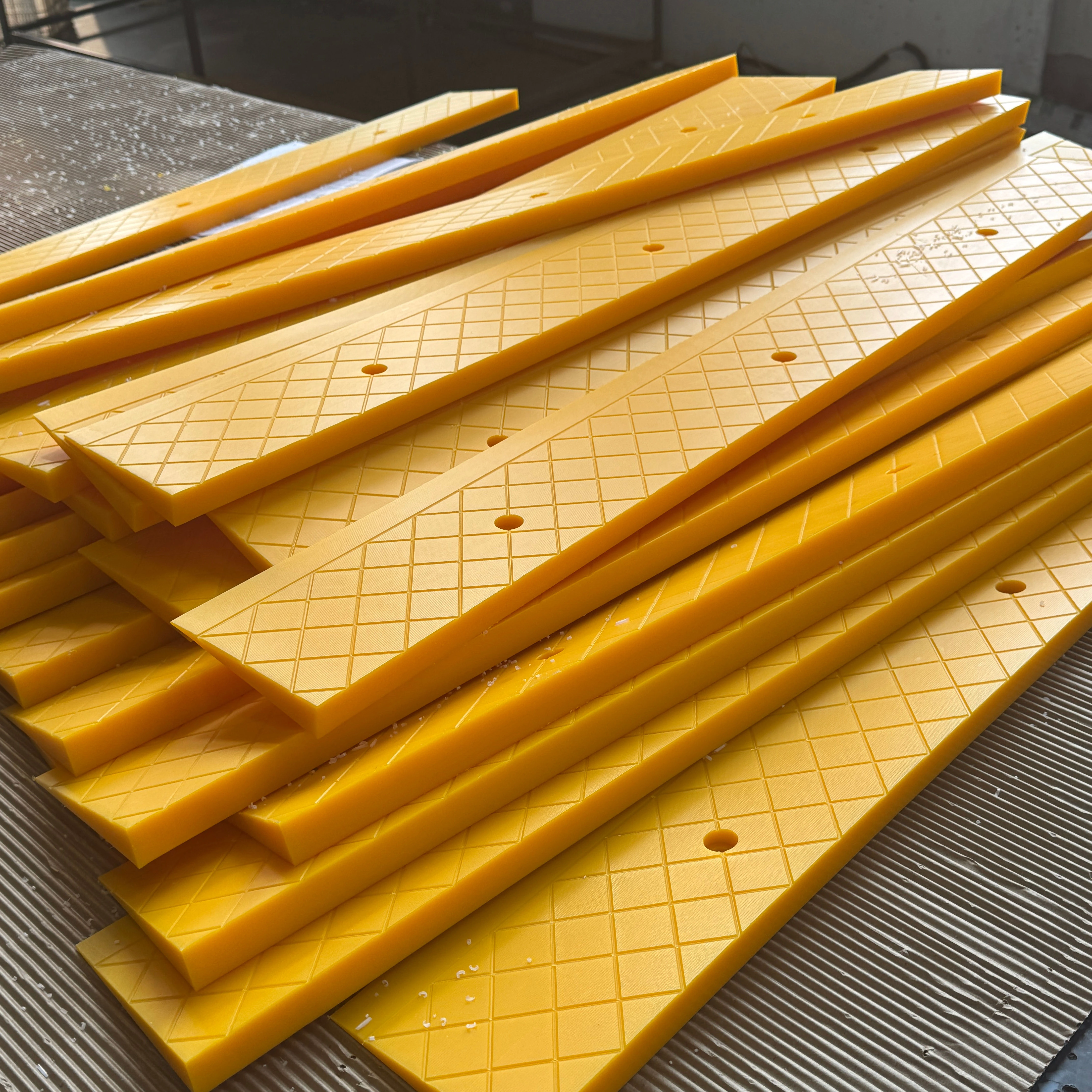 FCL Uhmwpe Sheet Yellow Color Pe1000 Ultra High Molecular Weight Uhmwpe Plastic Sheets 4x8 Pe Plate